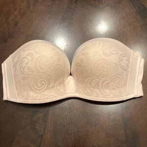 Elegant Cream Lace Strapless Bra